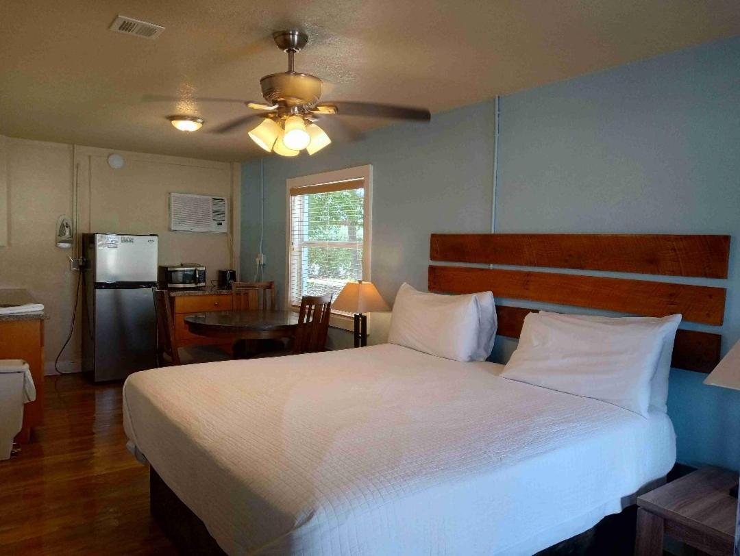 Knight'S Key Suites Marathon Exterior photo